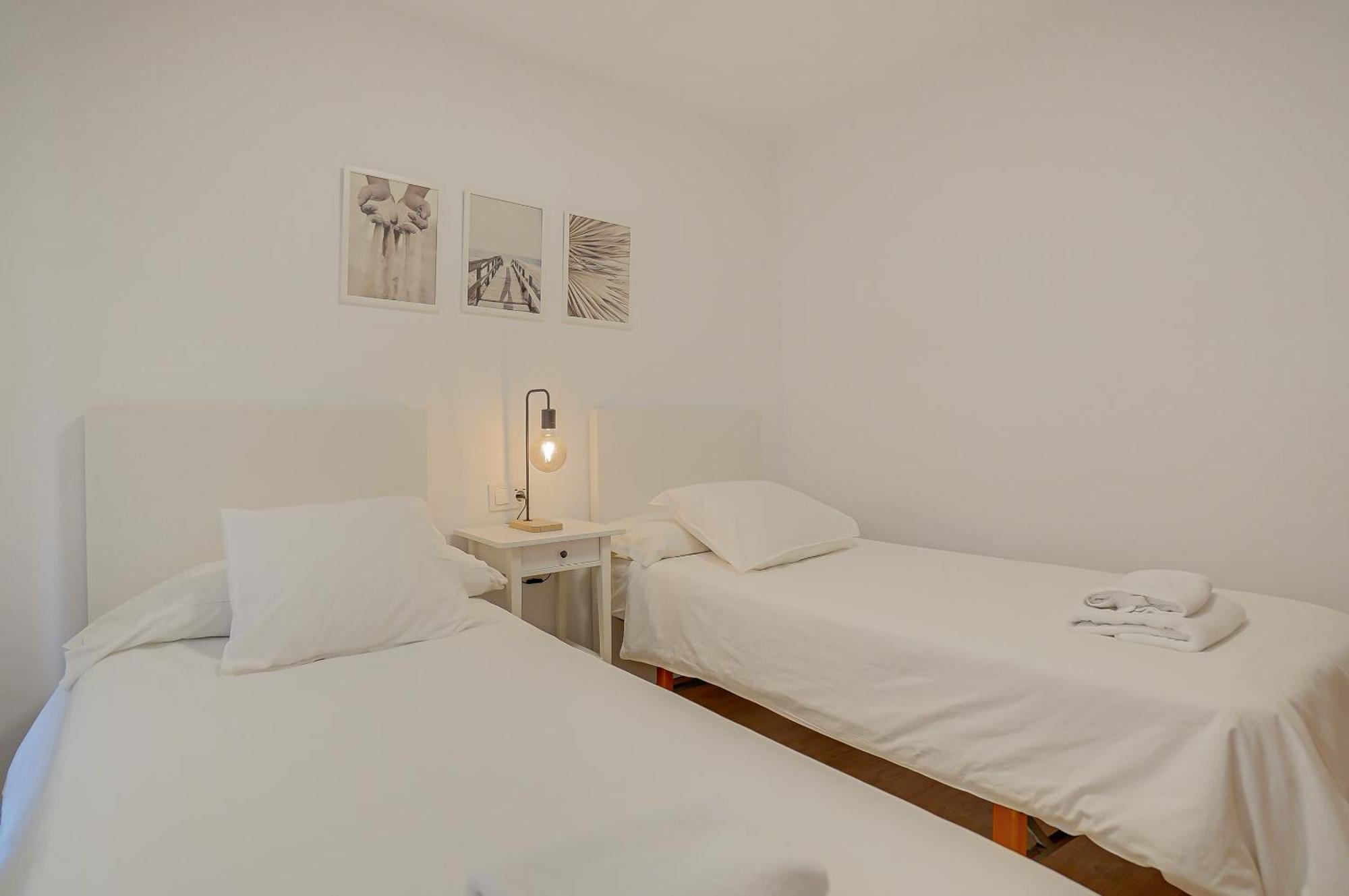 Hostal Y Apartamento Moli De Mar Lloret de Mar Exterior photo